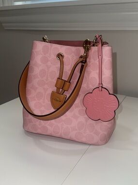 Coach Powder Pink Rowan Bucket bag 🌸